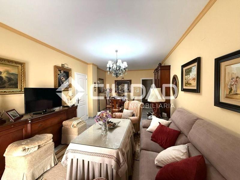 Foto 5456224b-6d87-42cc-9f55-edc077e2af3e. Piso  a la venta en calle hermano fermín en Centro-Calzada-Cabo Noval Sanlúcar de Barrameda