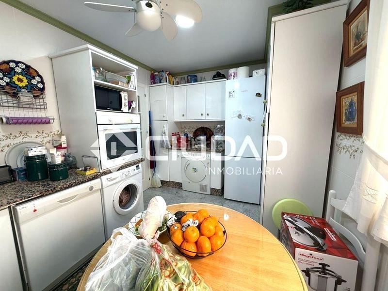 Foto c01ce57f-ab7e-4ccb-9ddd-79ecca99f65c. Piso  a la venta en calle hermano fermín en Centro-Calzada-Cabo Noval Sanlúcar de Barrameda