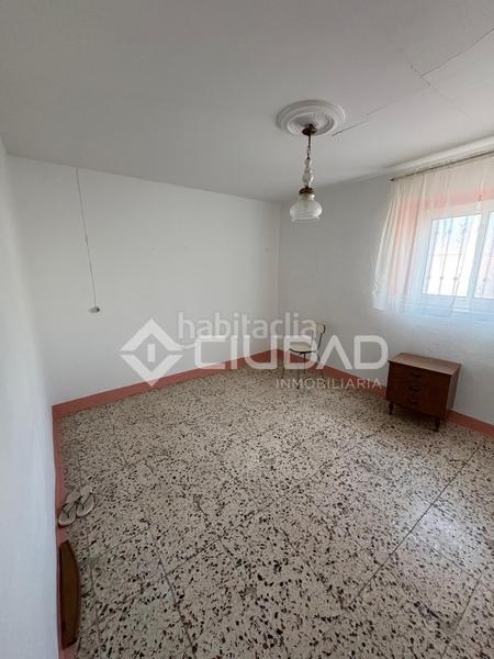 Foto 6a61cc7a-6bb6-460e-bd71-0f5d0084c1af. Casa  de esquina a reformar en muro alto, barrio alto en Sanlúcar de Barrameda