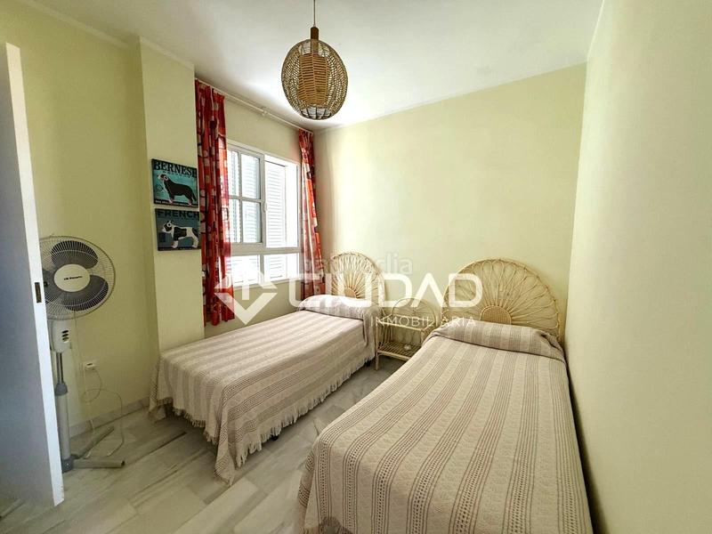 Foto 609f7b51-c5eb-4d85-8547-4ca909b7e33e. Apartamento  en urbanización con piscina en Rota