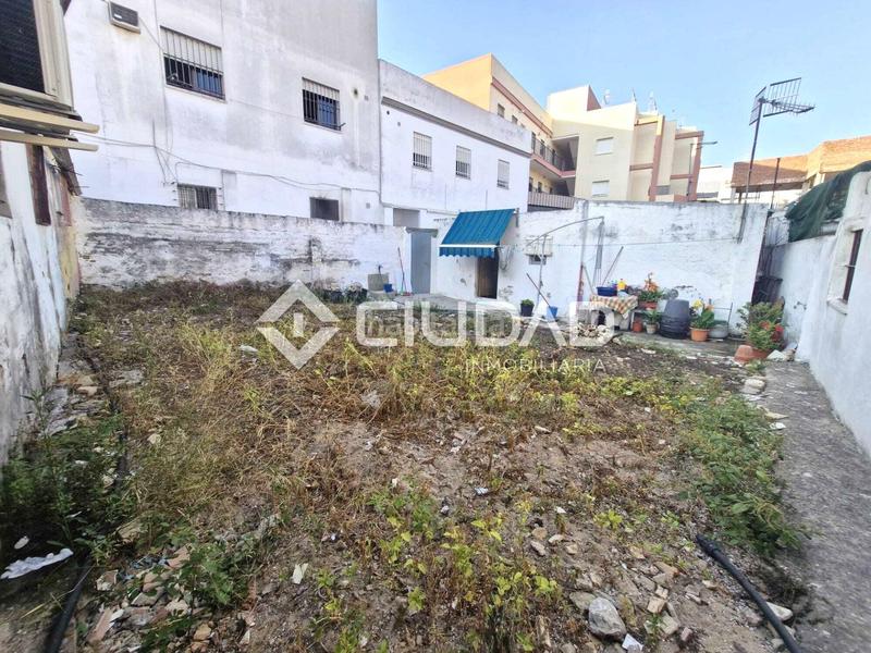 Foto 3aa8f73d-c7bf-45ac-b3a9-30860ee641d6. Casa a V Centenario-Piletas-Capuchinos Sanlúcar de Barrameda