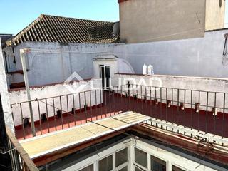 Maison à Ayuntamiento-Barrio Alto. Casa de pueblo en barrio alto