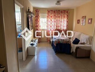 Piso en Centro-Calzada-Cabo Noval. Bajo con 4 habitaciones