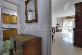 Pis en Centro-Calzada-Cabo Noval. Piso de 4 habitaciones en plaza gran cinema