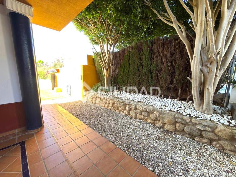 Foto e740e1ab-f10b-4ae0-99c1-7e84afa95a67. Xalet amb aparcament piscina a Martín Miguel Sanlúcar de Barrameda