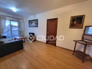 Etagenwohnung in Ayuntamiento-Barrio Alto. Piso en barrio alto