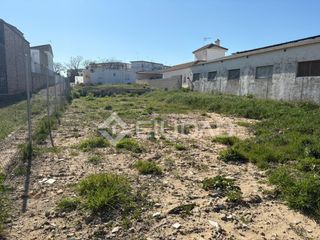 Terreny residencial a Ctra Jerez-Ctra del Puerto. Solar urbano directo junto a ctra. jerez