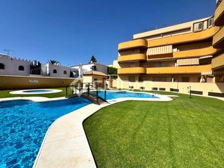Appartamento in V Centenario-Piletas-Capuchinos. Piso en 2ª línea de playa con terraza amplia