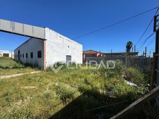 Industrial building in Las Palmeras-Dehesilla. Naves en av. de rota