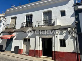 Casa in Ayuntamiento-Barrio Alto. Casa de pueblo en barrio alto  casco antiguo