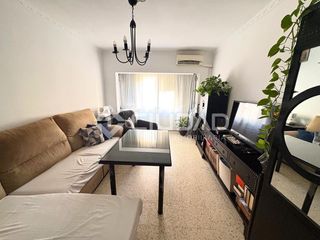Flat in Centro-Calzada-Cabo Noval. Piso de 3 habitaciones en cerro falón  centro