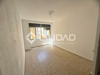 Etagenwohnung in Centro-Calzada-Cabo Noval