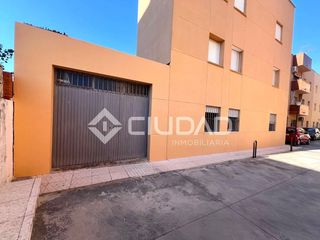 Appartement à Centro-Calzada-Cabo Noval. Piso a 250m de la playa en cerro falón