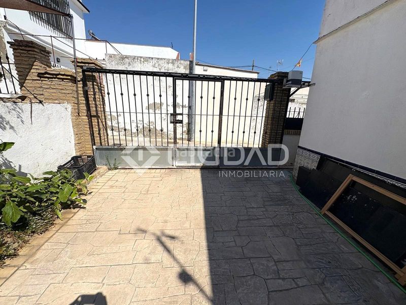 Foto 023bf9e6-c6dc-485d-ad48-c97ee6d294de. Casa  de planta baja con patio en monteolivete en Sanlúcar de Barrameda