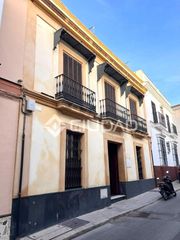 House in Ayuntamiento-Barrio Alto. Casa de pueblo de estilo andaluz en casco histórico  barrio alto