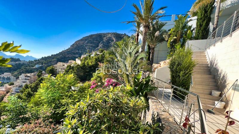 Foto ab3720f0-bd17-4010-8ac6-20e305ee2dc0. Casa in Mascarat Altea