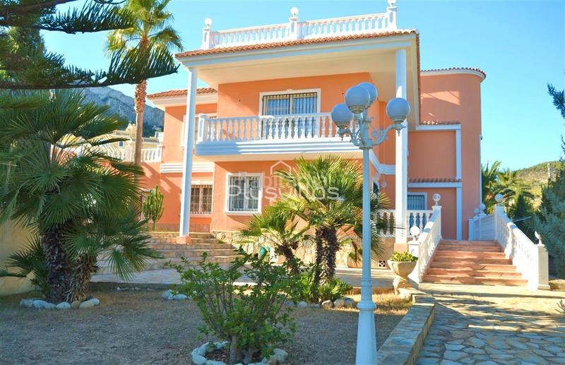 Foto d6ab4255-7515-40fe-8e4b-952f3a954c75. House in Maryvilla Calp