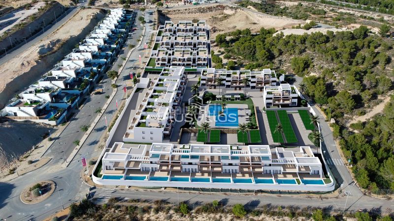 Foto dd63d430-2e4e-4724-9ee9-84ee70cbb29f. Casa a balcón de Finestrat-terra marina Finestrat