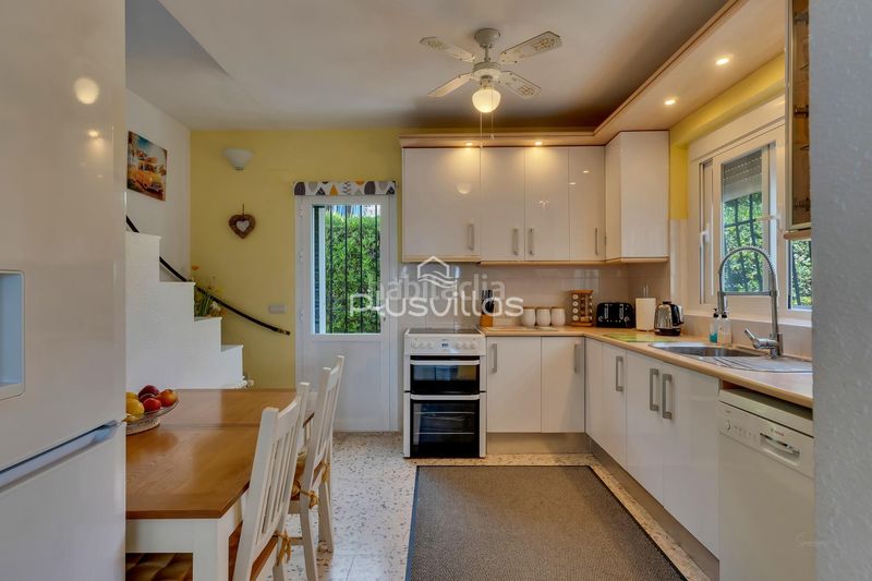 Foto ebd6a268-a49d-4b71-8410-b5bb8b706d23. Casa a Benicolada - Las Adelfas Calp