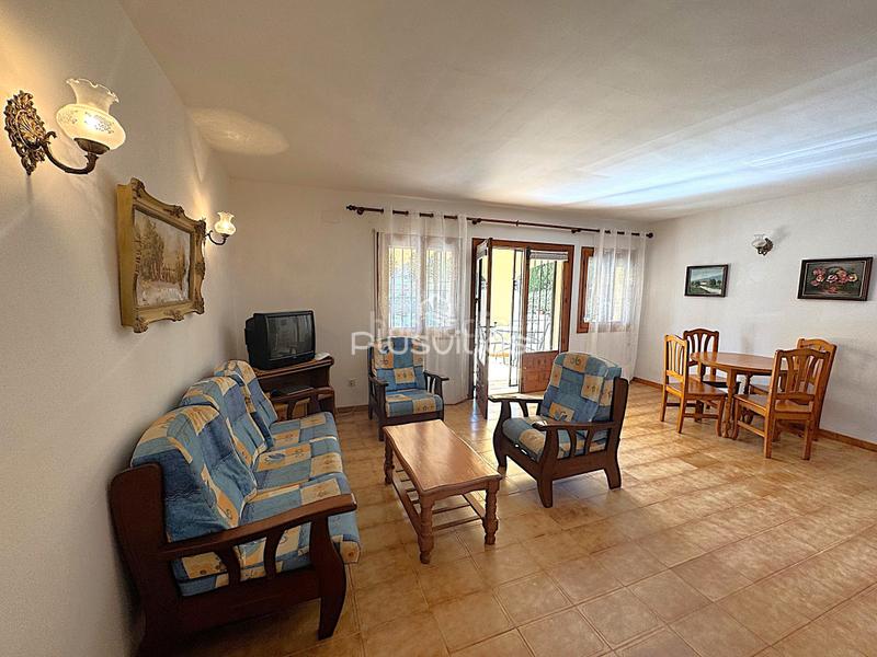 Foto f2a39291-37a2-48a7-a56a-c4858a0b55d6. House in Canuta Calp