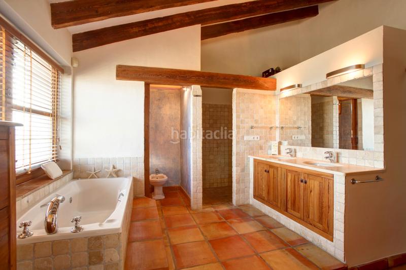 Foto 0f00fb2a-43d8-48be-adac-b3f583a78044. Casa a Casco Urbano Moraira