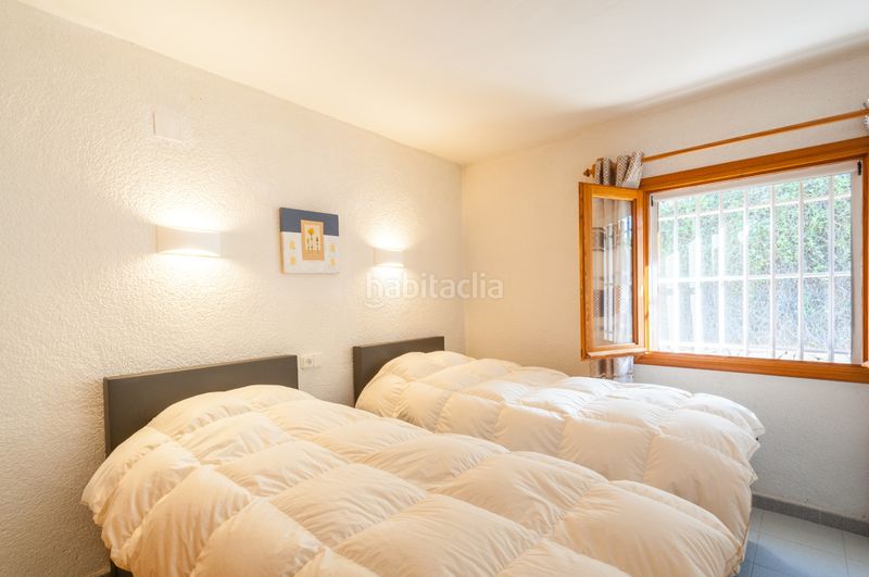 Foto 4e9f6719-8b24-4ec5-9c52-16972d778d9d. Casa a Cala Advocat-Baladrar Benissa