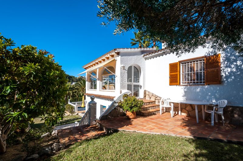 Foto 635a1059-9e24-49ab-8526-04a3e50b04cb. Casa a Cala Advocat-Baladrar Benissa