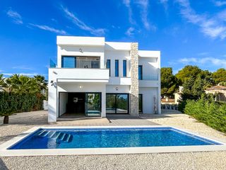 Casa a Cala Advocat-Baladrar