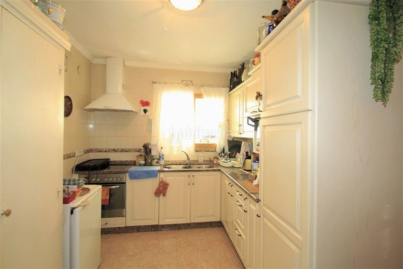 Foto d0df917f-ca0b-404d-9ee0-c91a56d9d0ba. Casa adossada a Teulada