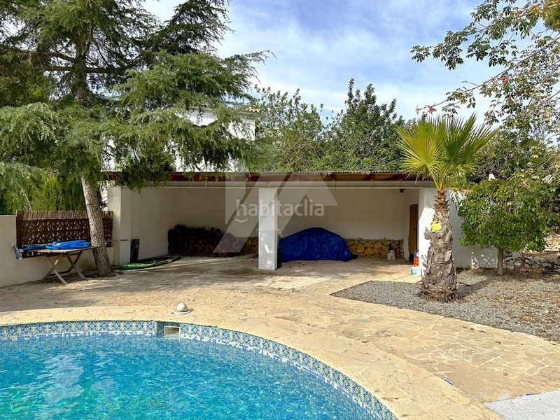 Foto 9fa7ecda-8620-4269-acf1-b65f684ec606. Casa a Casco Urbano Moraira