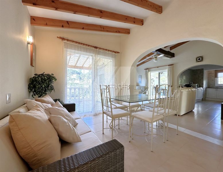 Foto a919058e-7030-4f12-8fa7-8783d67333a4. Casa a Cala Advocat-Baladrar Benissa
