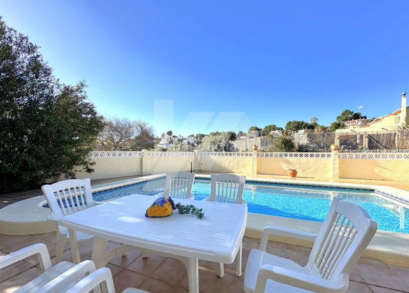 Foto e4f354cc-66c6-42e7-9278-a9b7fc7ba8a6. Casa a Cala Advocat-Baladrar Benissa