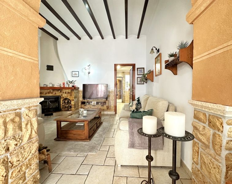 Foto 0cb81837-6db9-4d4d-80e9-6ee12c78c27c. Casa adossada a Teulada