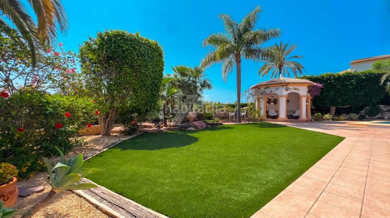Foto f4e91e96-5672-49eb-92bc-7b76a039a5e1. Casa a Casco Urbano Moraira