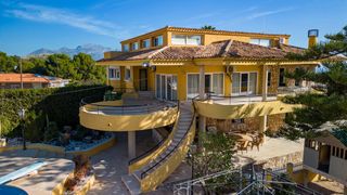 House in Ensanche-Diputación