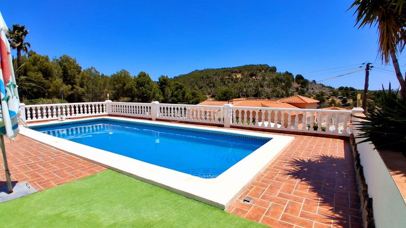 Foto a55ddc0b-66bf-46cd-8c39-ae194c0d40bf. Casa a Pueblo Calp