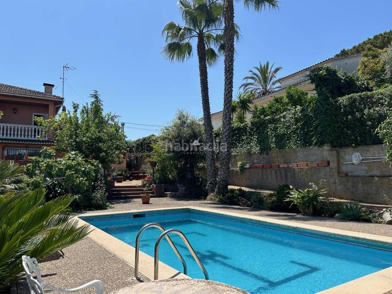 Foto b66aa891-d367-4bae-bc7c-d79df9ff49b3. Chalet con riscaldamento parcheggio piscina in Urbanitzacions Mataró