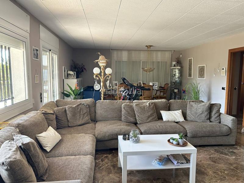 Foto 6b0a6495-a33a-4ec4-be2f-87a83c2cbe18. Casa amb calefacció aparcament piscina a Urbanitzacions Mataró