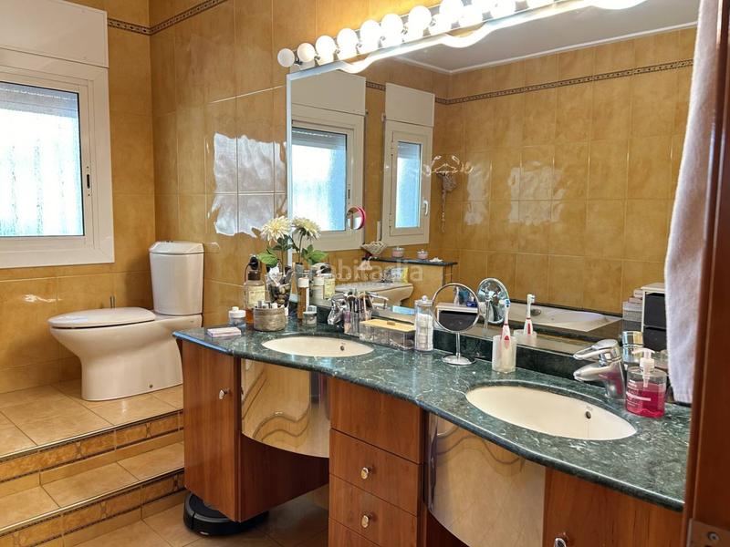 Foto 89b8a1d3-53f3-408d-a8df-8a818403345d. Casa amb calefacció aparcament piscina a Urbanitzacions Mataró