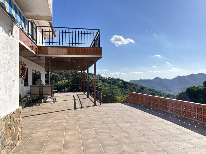 Foto bee5c16e-5897-4eb9-9b2c-5f5f8aadf893. Casa amb calefacció aparcament piscina a Urbanitzacions Mataró