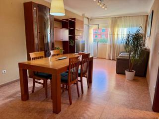 Appartement à Cerdanyola Nord. Piso en avenida principal con ascensor