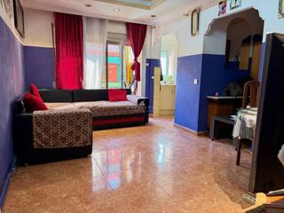 Pis a Cerdanyola Sud. Piso de 4 habitaciones con terraza y trastero