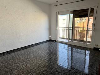 Appartamento in Cerdanyola Sud. Piso con 3 habitaciones dobles en cerdanyola sud