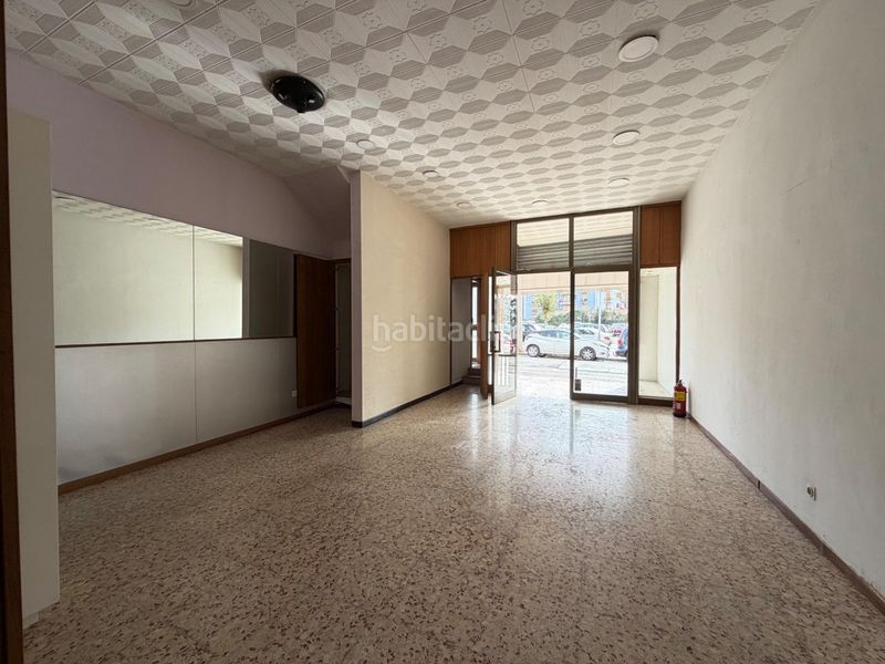 Foto 8e5b02b7-5f30-47dc-b70d-d53cc8a1b031. Local comercial  a pie de calle en zona muy comercial en Mataró