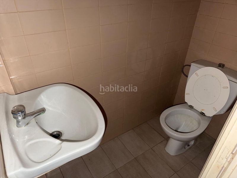 Foto daabc29a-0804-429e-a13b-8fd1e7faff16. Local comercial  a pie de calle en zona muy comercial en Mataró