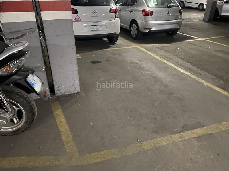 Foto c1d9d075-acb3-4258-84c9-736a593a0b80. Aparcament cotxe a Cerdanyola Sud Mataró