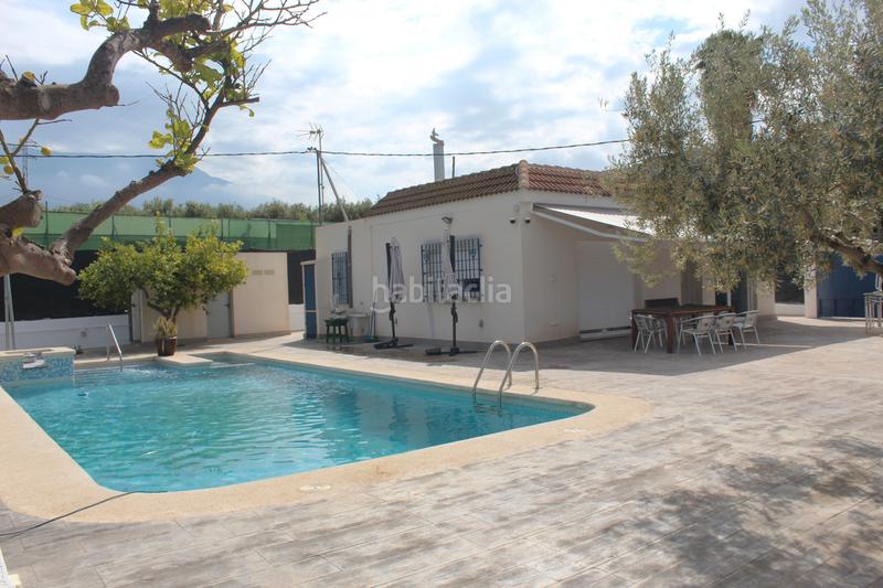 Foto a3ef5a54-0e16-4c8a-974b-e34bda44ce7b. Chalet  en Berja