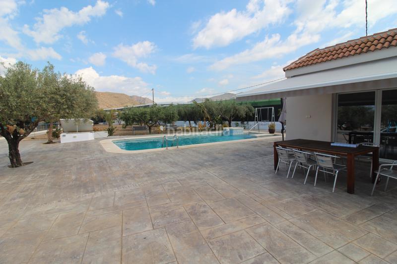 Foto b0558d9b-9451-477d-87d1-feec04508e4a. Chalet  en Berja