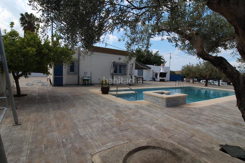 Foto c6d8c131-1660-476d-a12a-a531021f8153. Chalet  en Berja