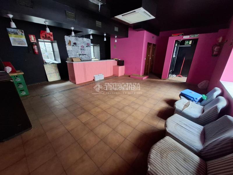 Foto 56854b87-84c8-484e-97ff-497a28d92134. Local comercial a Centro Colmenar Viejo